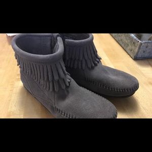 Suede fringe kids boots